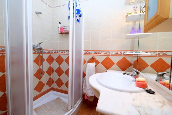 Image No.17-3 Bed Villa for sale