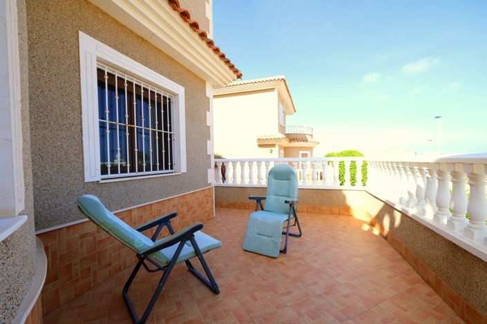 Image No.18-3 Bed Villa for sale