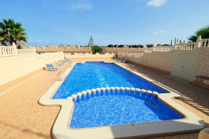 Image No.2-3 Bed Villa for sale