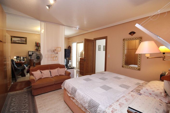 Image No.14-5 Bed Villa for sale