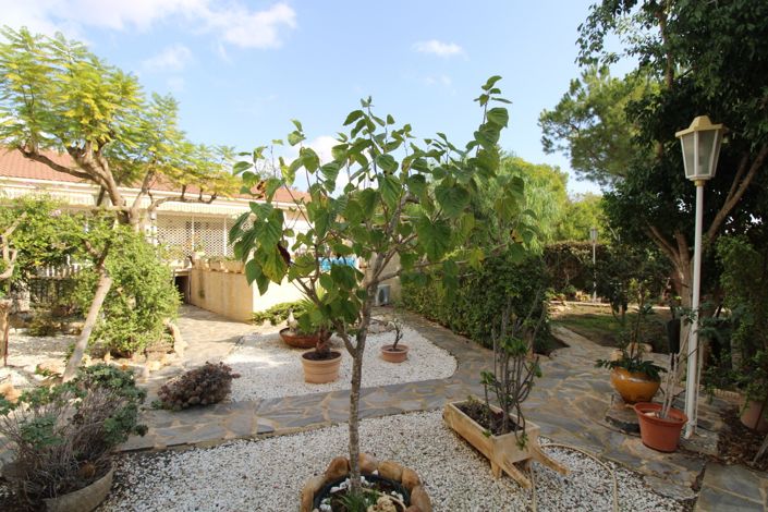 Image No.26-5 Bed Villa for sale