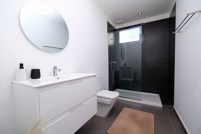 Image No.13-3 Bed Villa for sale