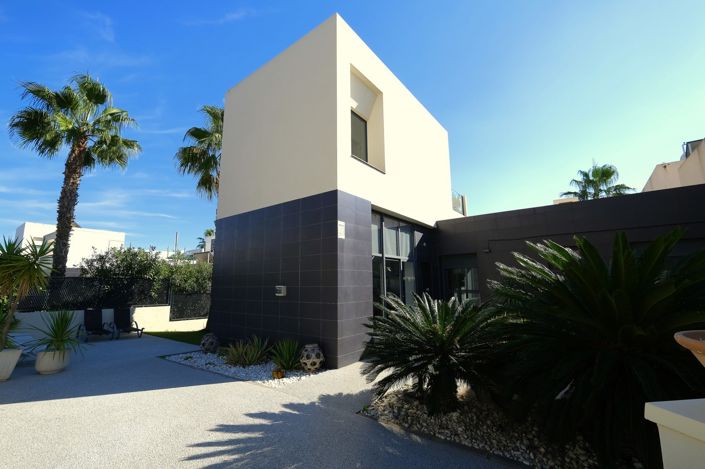 Image No.14-3 Bed Villa for sale