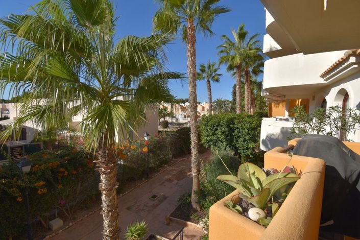 Image No.25-2 Bed Property for sale