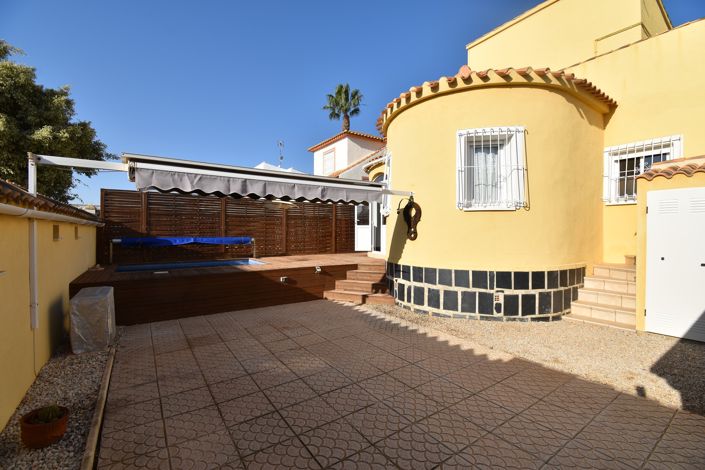 Image No.1-3 Bed Villa for sale