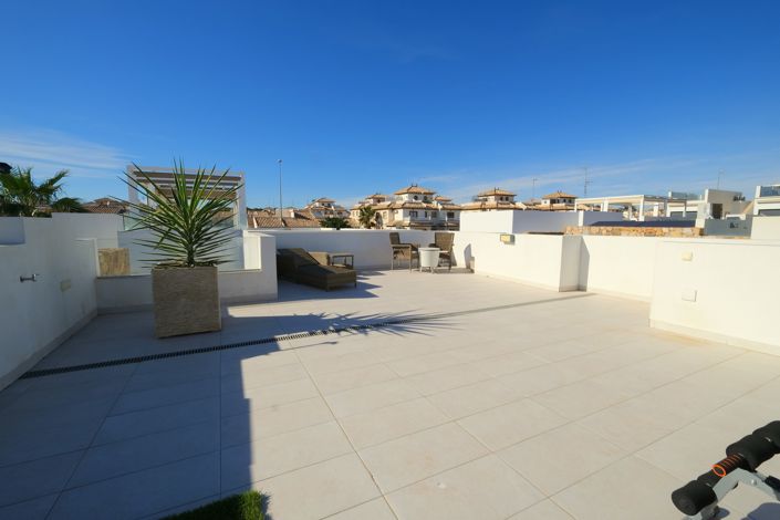 Image No.19-3 Bed Villa for sale