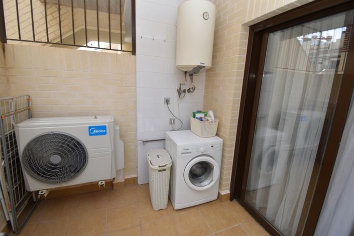 Image No.12-2 Bed Property for sale