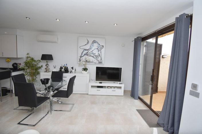 Image No.6-2 Bed Property for sale