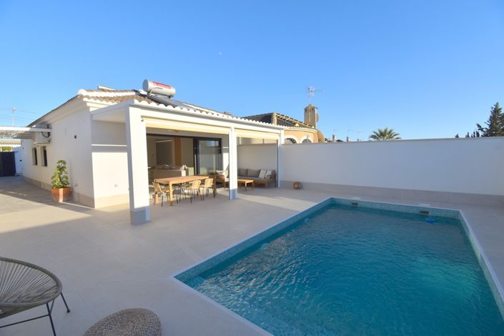 Image No.1-3 Bed Villa for sale