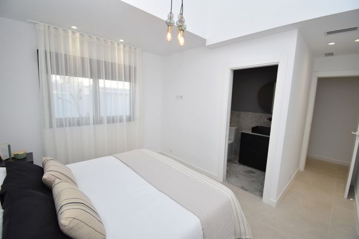 Image No.11-3 Bed Villa for sale