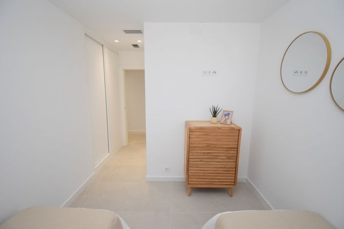 Image No.15-3 Bed Villa for sale