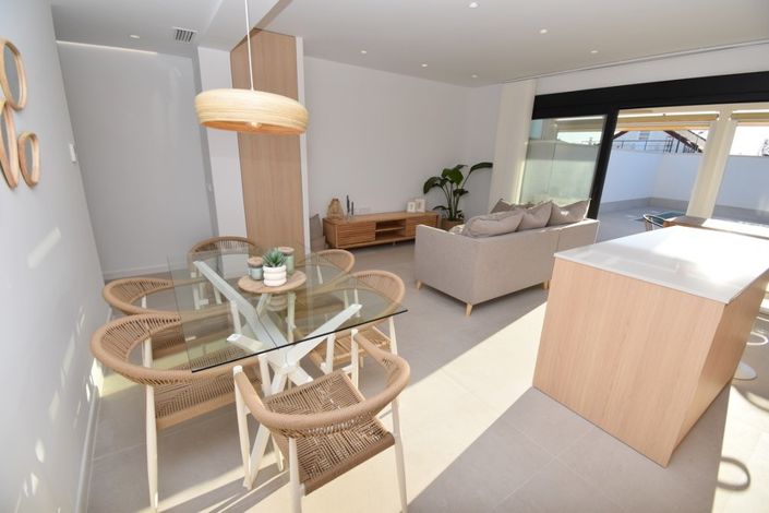 Image No.6-3 Bed Villa for sale