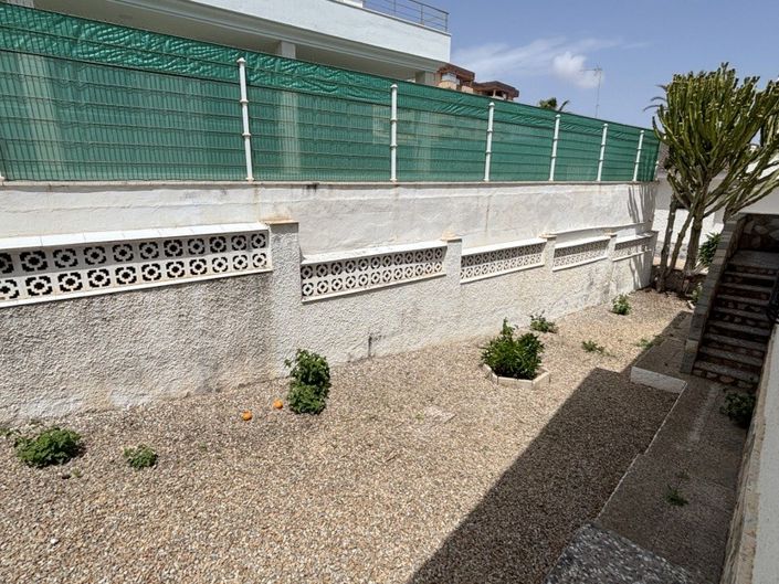 Image No.20-3 Bed Villa for sale