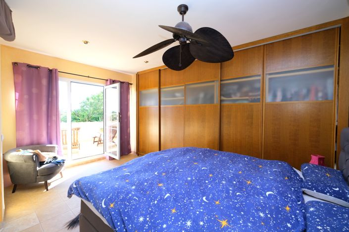 Image No.10-4 Bed Villa for sale