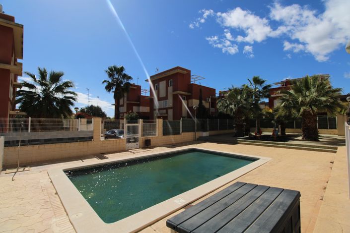Image No.1-1 Bed Property for sale