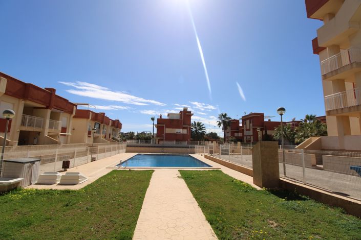 Image No.1-2 Bed Property for sale