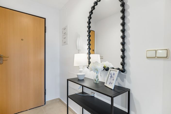 Image No.5-2 Bed Property for sale