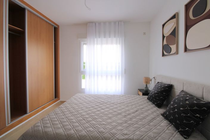 Image No.9-1 Bed Property for sale