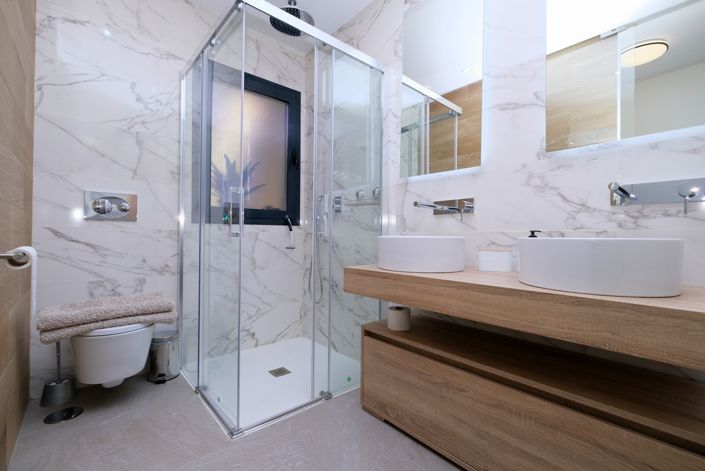 Image No.14-2 Bed Property for sale