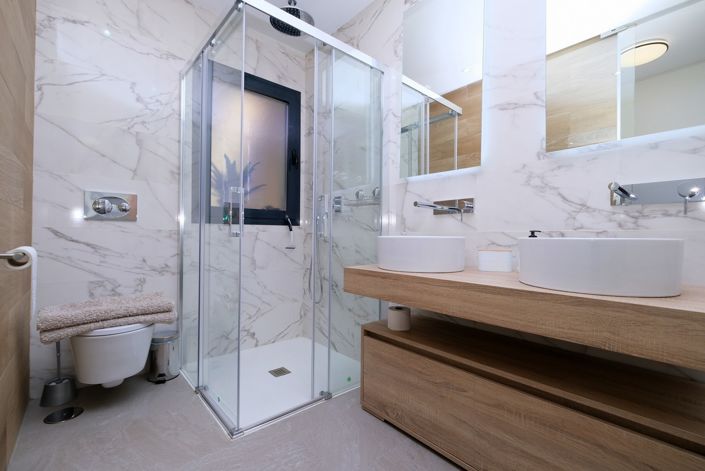 Image No.14-2 Bed Property for sale