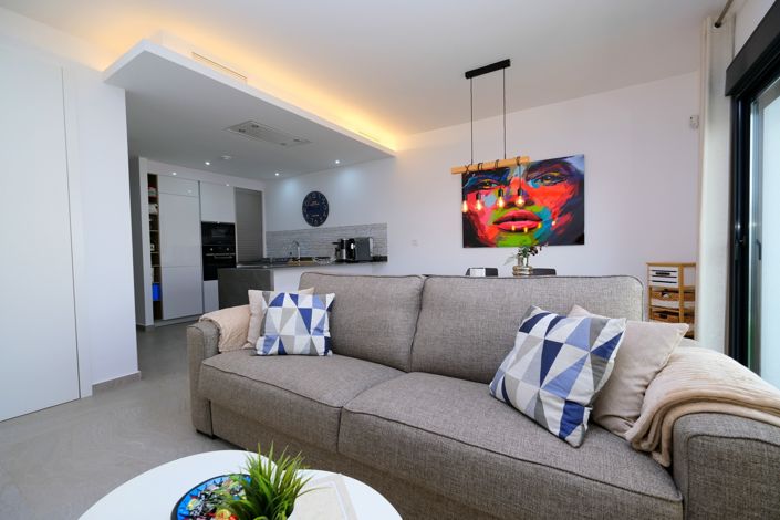 Image No.3-2 Bed Property for sale