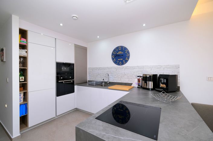 Image No.8-2 Bed Property for sale