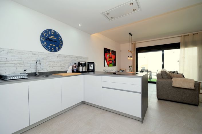 Image No.9-2 Bed Property for sale