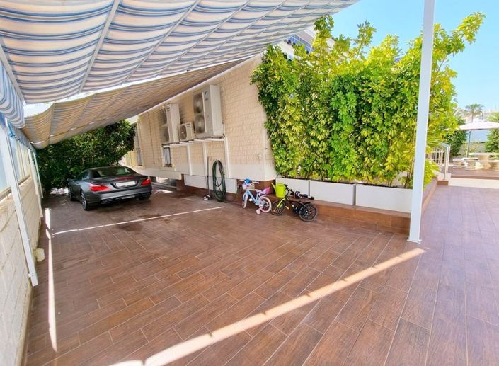 Image No.21-5 Bed Villa for sale