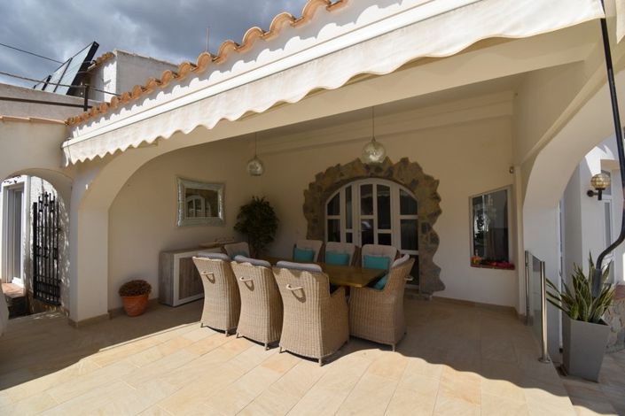 Image No.1-Villa de 6 chambres à vendre à Cabo Roig