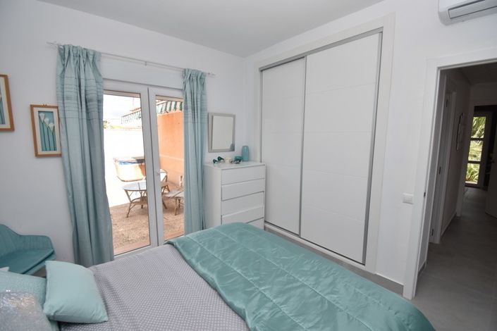 Image No.15-6 Bed Villa for sale