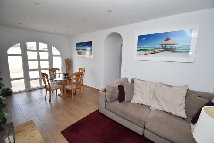 Image No.20-6 Bed Villa for sale