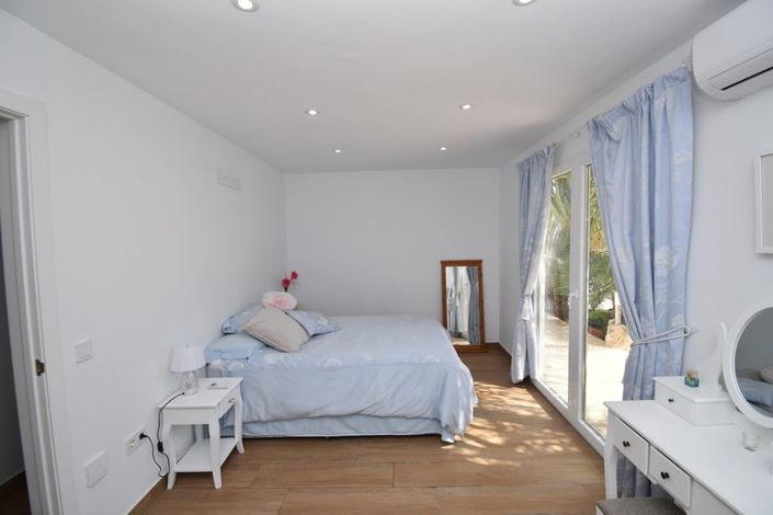 Image No.22-6 Bed Villa for sale