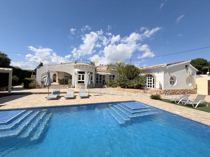 Image No.34-6 Bed Villa for sale