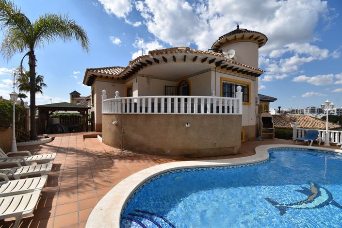 Image No.1-4 Bed Villa for sale
