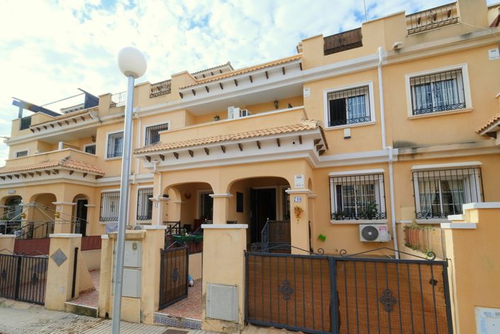 Image No.1-3 Bed Townhouse for sale