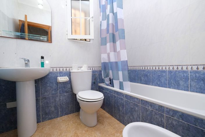 Image No.11-3 Bed Townhouse for sale