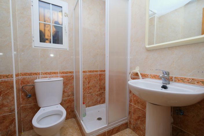 Image No.12-3 Bed Townhouse for sale