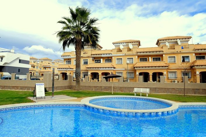 Image No.2-3 Bed Townhouse for sale