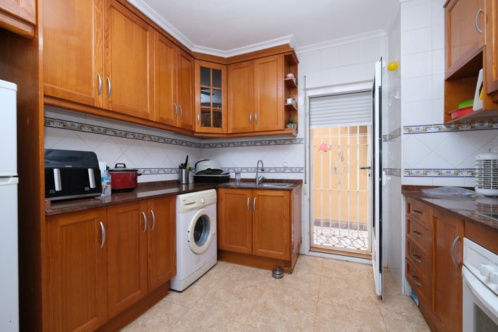 Image No.6-3 Bed Townhouse for sale