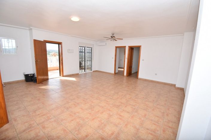 Image No.12-5 Bed Villa for sale