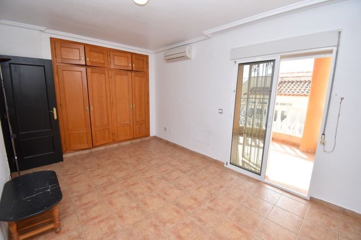 Image No.21-5 Bed Villa for sale