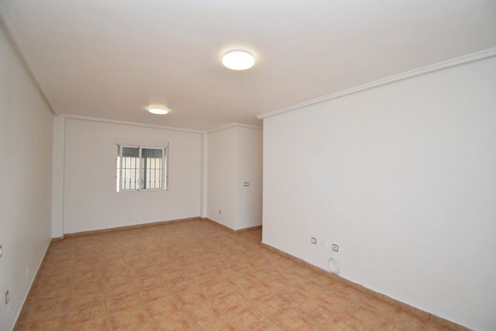 Image No.26-5 Bed Villa for sale