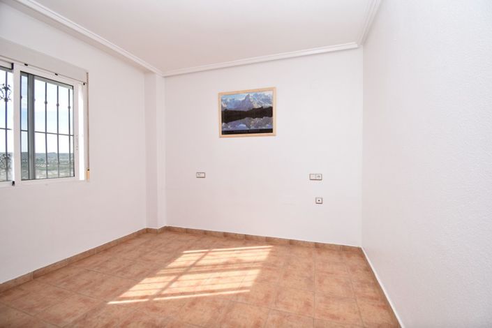 Image No.6-5 Bed Villa for sale