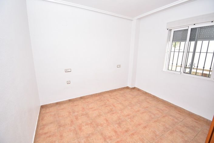 Image No.8-5 Bed Villa for sale