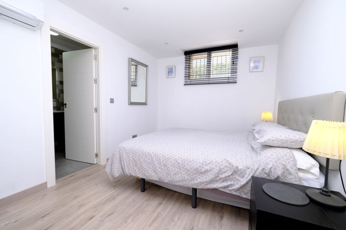 Image No.24-3 Bed Villa for sale