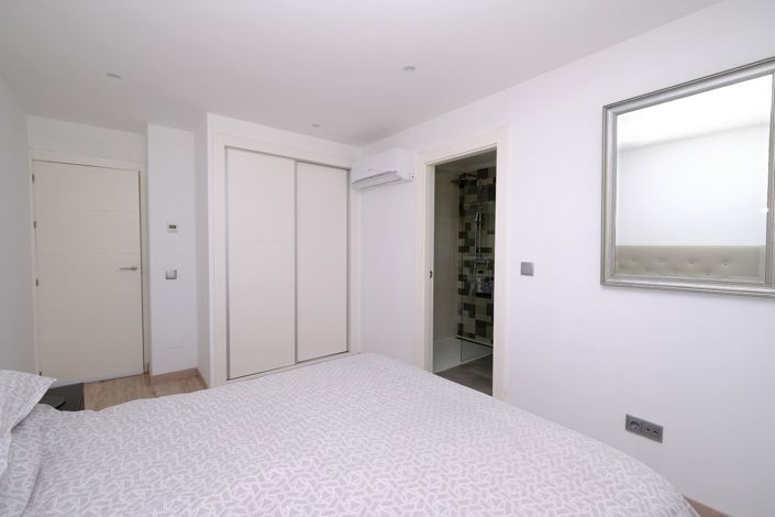 Image No.25-3 Bed Villa for sale