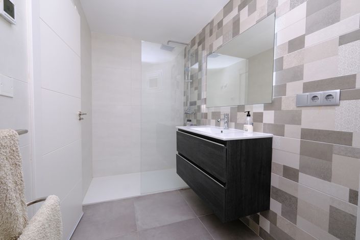 Image No.26-3 Bed Villa for sale