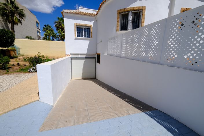 Image No.29-3 Bed Villa for sale