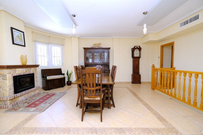 Image No.6-3 Bed Villa for sale