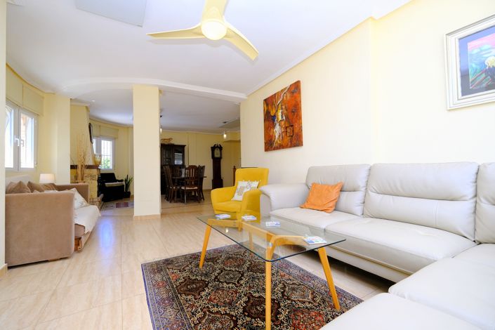 Image No.7-3 Bed Villa for sale